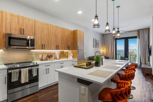 Building Photo - 9127 Research Blvd