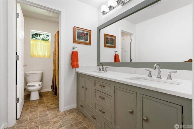 Building Photo - Elegant 3 Bedroom Home in Harbor Crossing ...