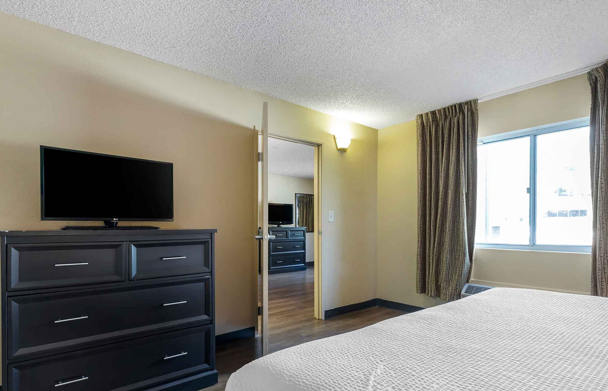 Building Photo - Furnished Studio-Dallas - Richardson