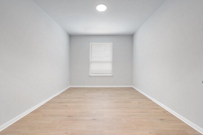 Building Photo - 132 Condesa St