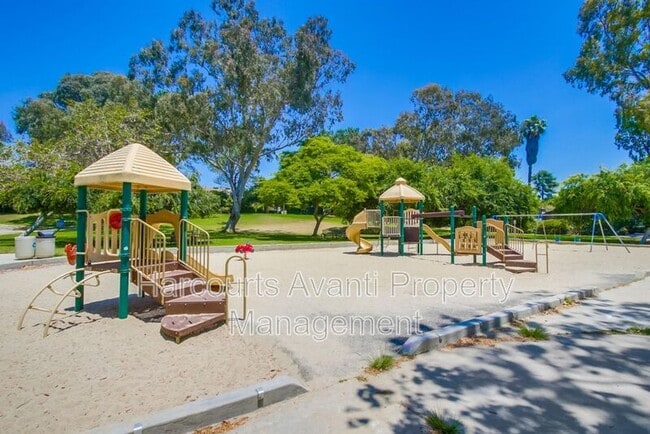 Building Photo - 3268 Via Marin
