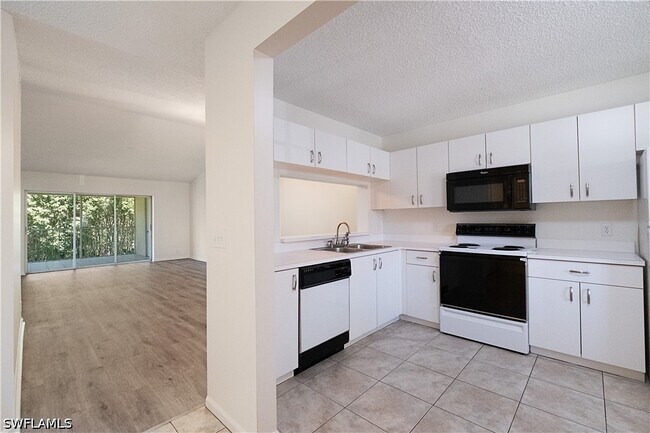 Building Photo - 7791 Esmeralda Way