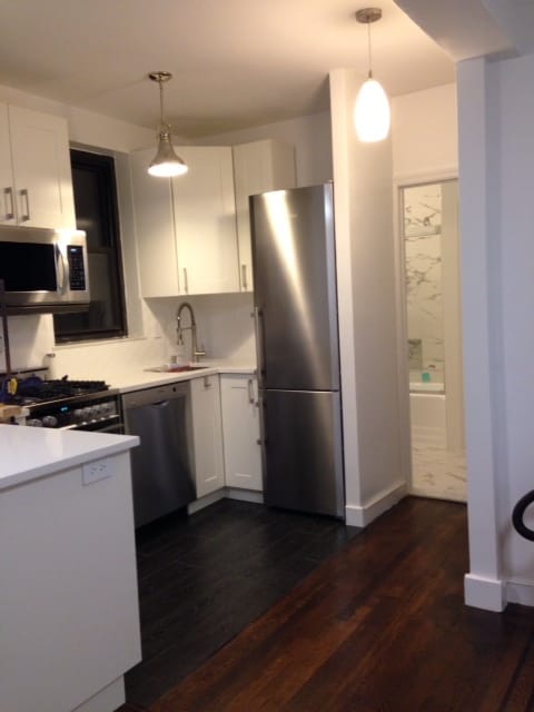 KITCHEN - 208 E 28th St
