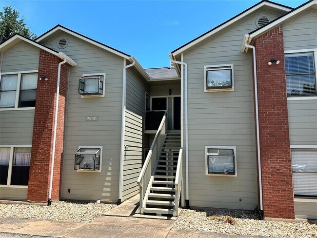 Primary Photo - 9509 Kempler Dr