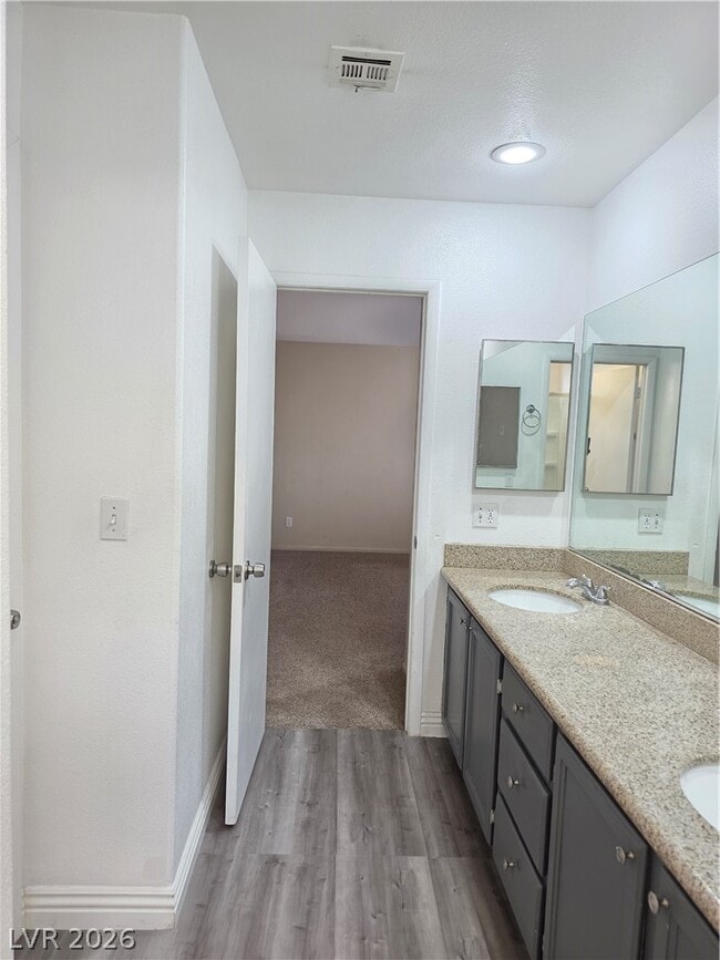 Building Photo - 2524 Silver Shadow Dr