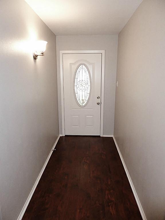 Building Photo - 4406 Kinloch Dr