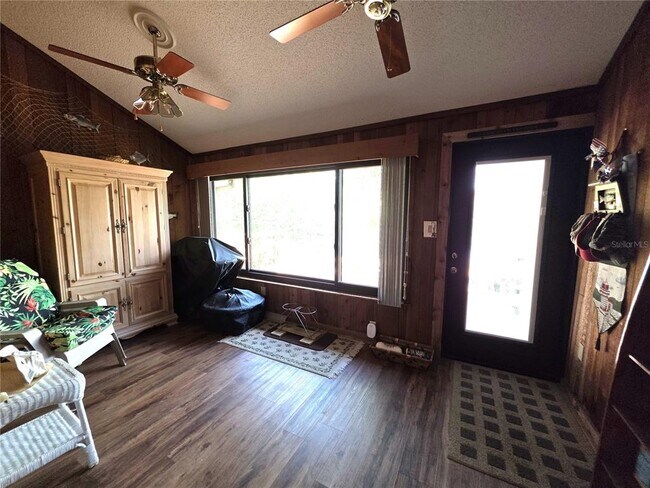 Building Photo - 804 Palm Harbor Ct