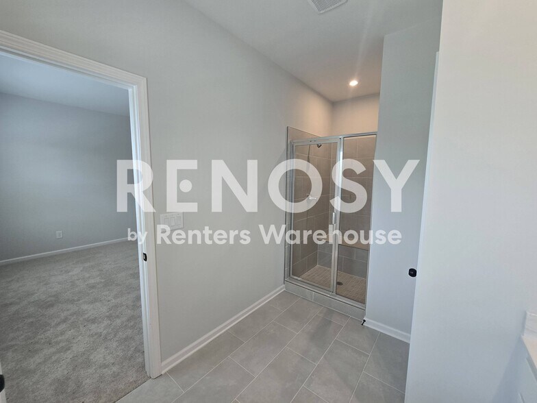 Building Photo - 2907 Beaconwood Ct