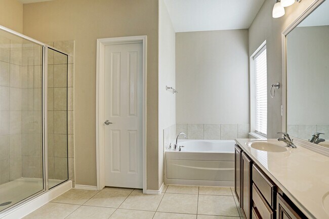 Building Photo - 5503 Honey Mesquite Way