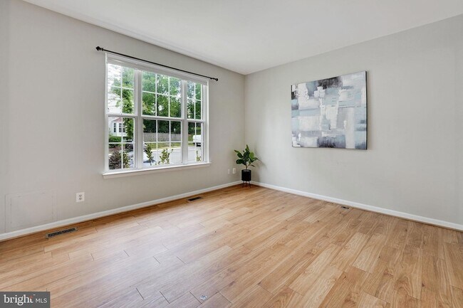 Building Photo - 4888 Ebb Tide Ct