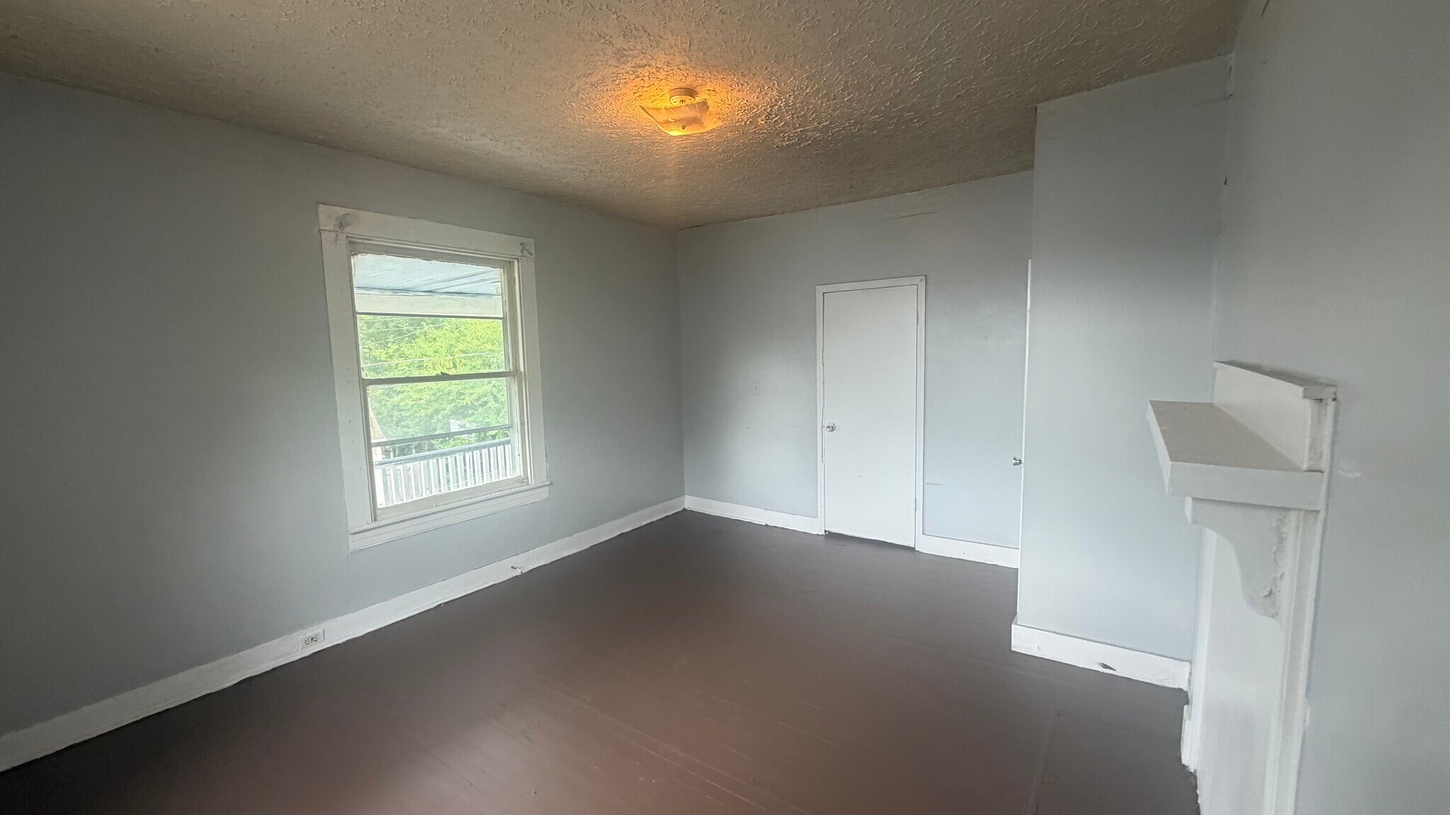 1st bedroom - 760 Stokes St
