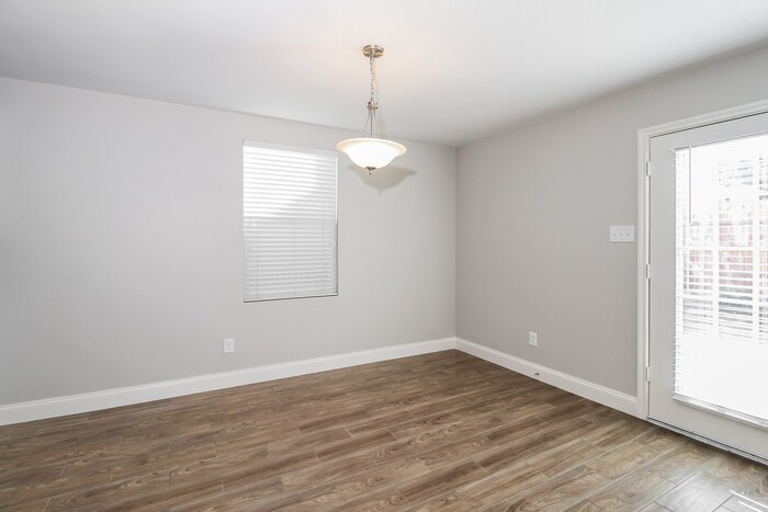 Building Photo - 1321 Scenic Hills Dr