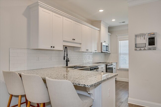 Building Photo - 312 Sumac Trail