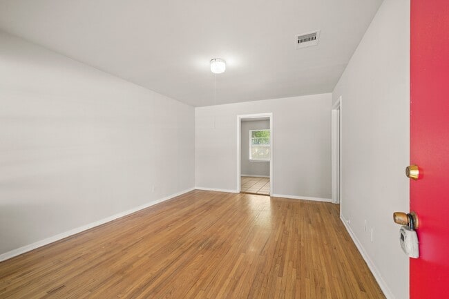 Building Photo - 3301 Earl St