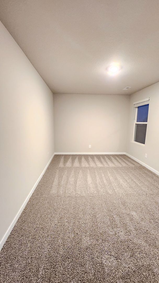 Building Photo - Modern 4BR Home Near Great Western Bike Trail | West Des Moines
