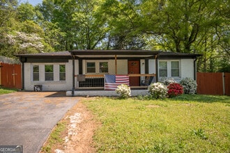 Building Photo - 120 Hillside St