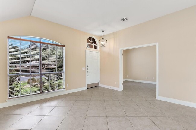 Building Photo - 7200 Quimper Ln