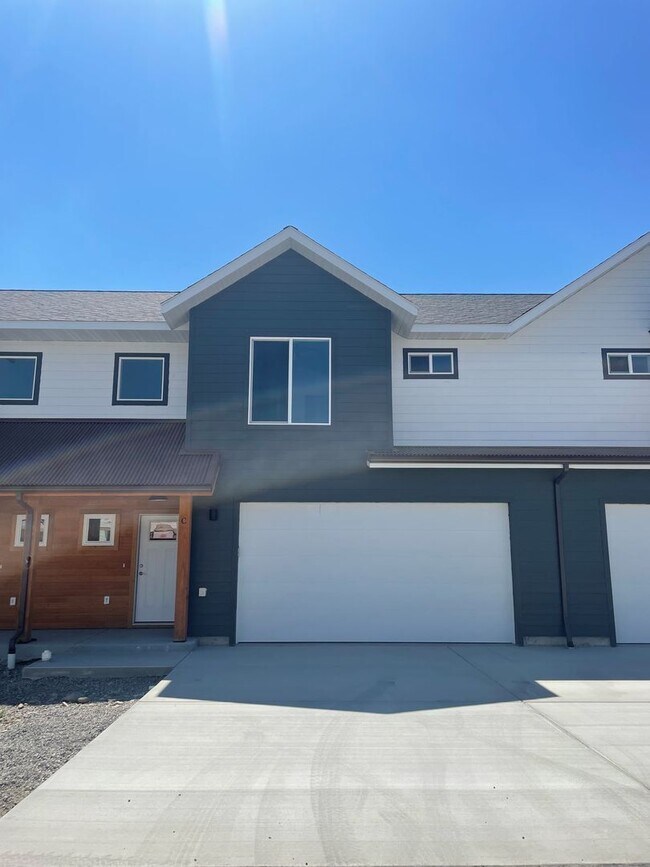 Building Photo - 52 Black Label Wy