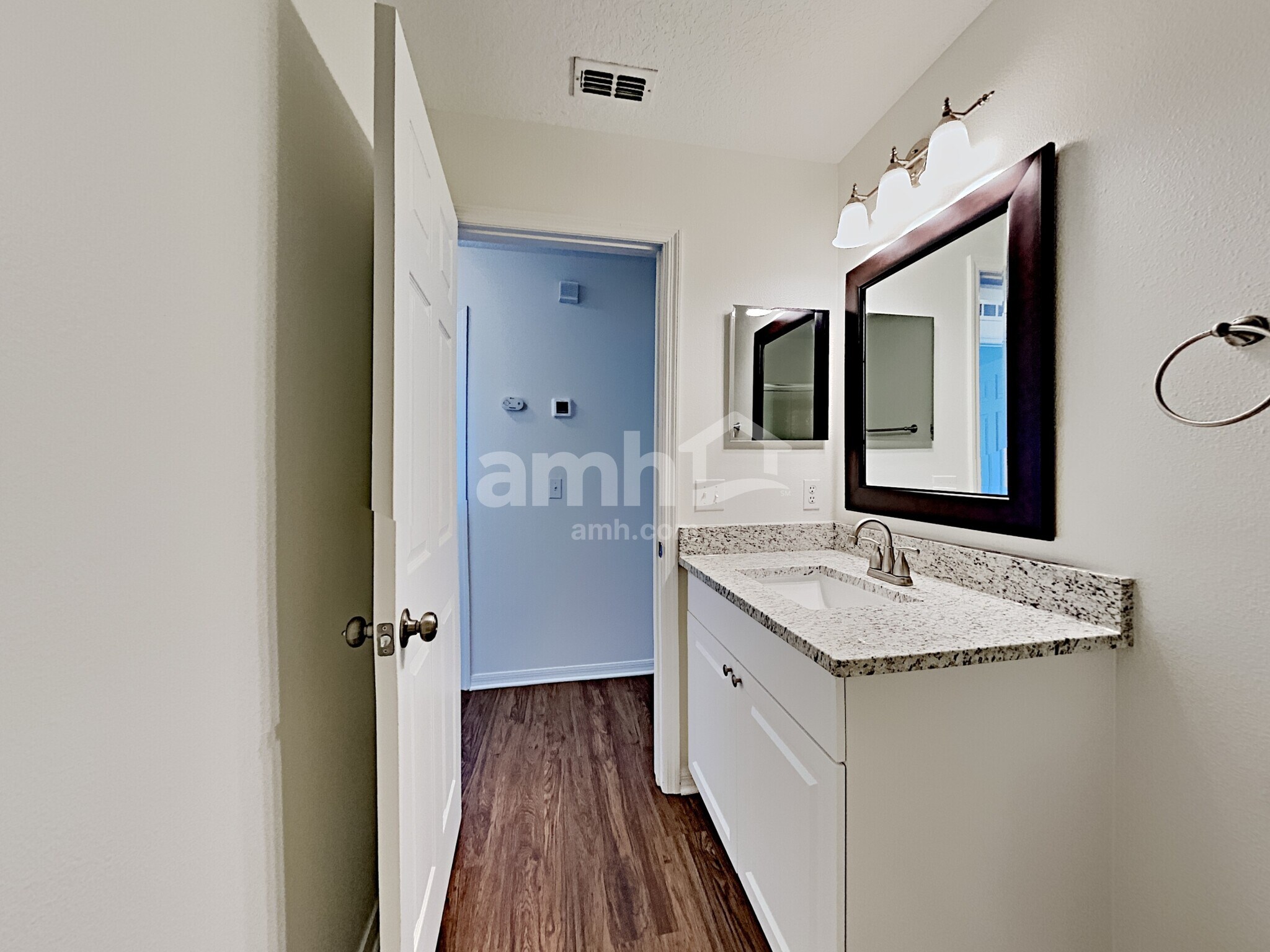 Building Photo - 2007 Elmhurst Ln