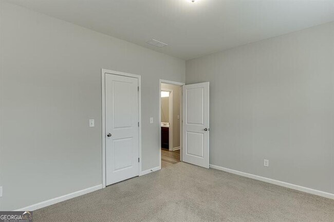 Building Photo - 145 Alexander Ln