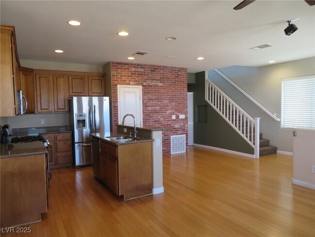 Building Photo - 9342 Autumn View Ave