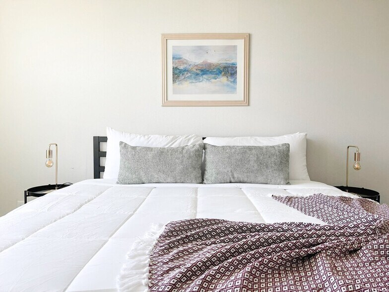 Building Photo - 2515 Burnet Ave