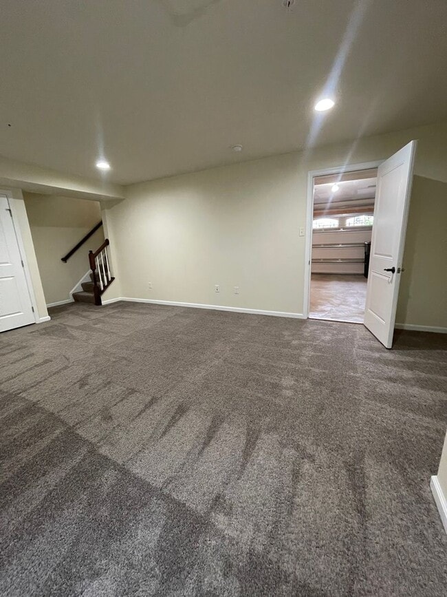 Building Photo - Gorgeous 3 BD/ 2.5 BA Townhouse Available in Wexford!
