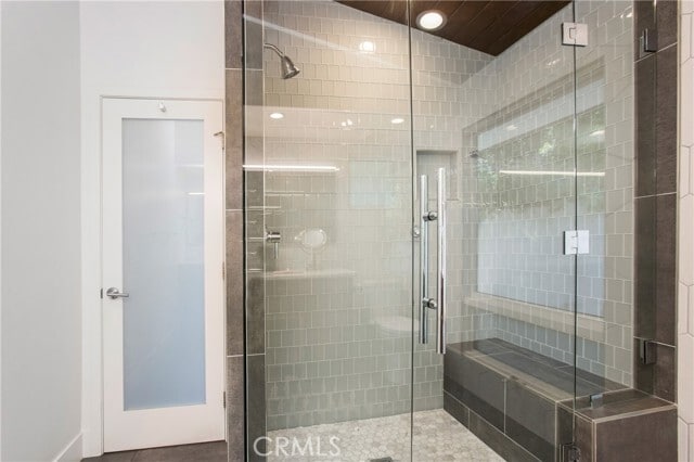 Building Photo - 546 Temple Hills Dr