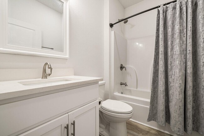 Building Photo - 4902 Kensington Ln