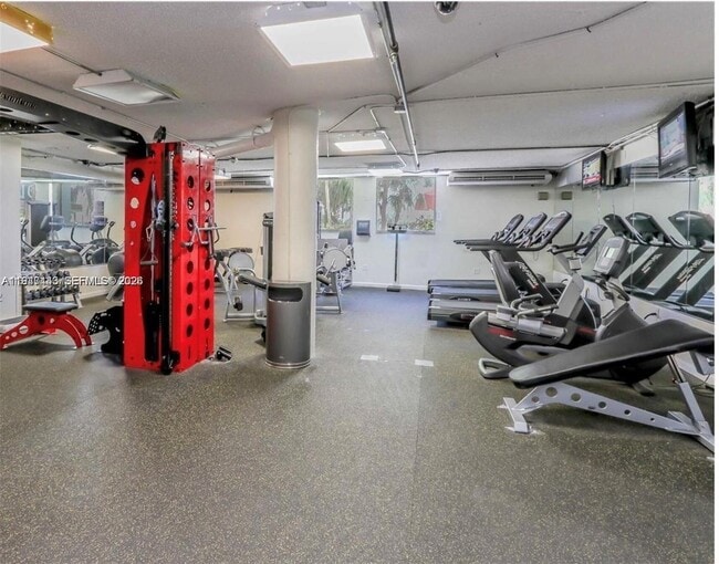 Building Photo - 825 Brickell Bay Dr