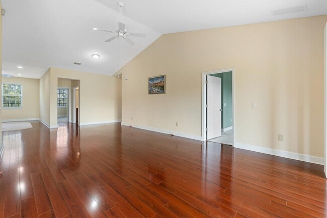 Building Photo - 136 Casa Bella Ln