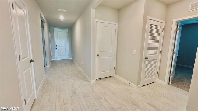 Building Photo - 17710 Shade Tree Loop