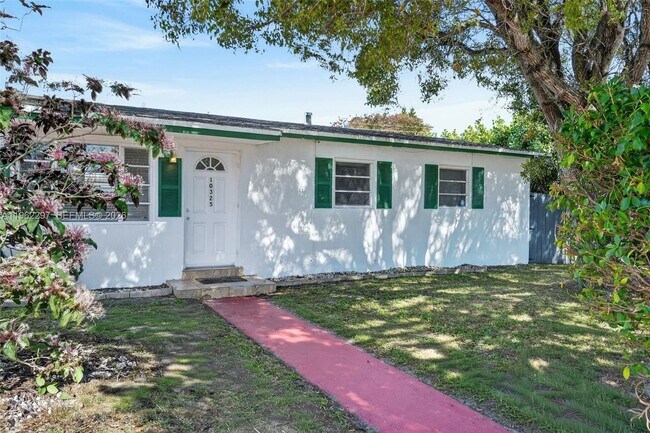 Building Photo - 10325 SW 149th St