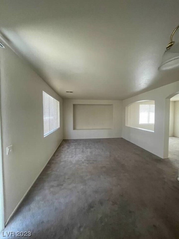 Building Photo - 5738 Bear Springs St