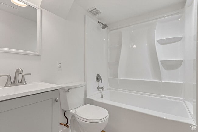 Building Photo - 575 Upper Evergreen Dr