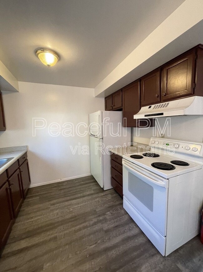 Building Photo - 1477 Brooklane Cir S
