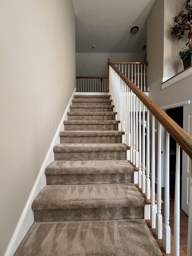 Building Photo - 7475 British Rd