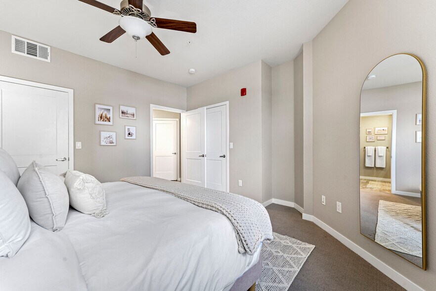 Building Photo - 375 Harbour Cove Dr