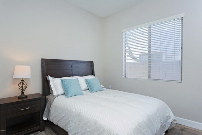 Building Photo - 7707 E Phantom Way