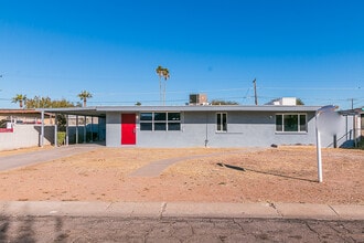 Building Photo - 3336 E Hubbell St