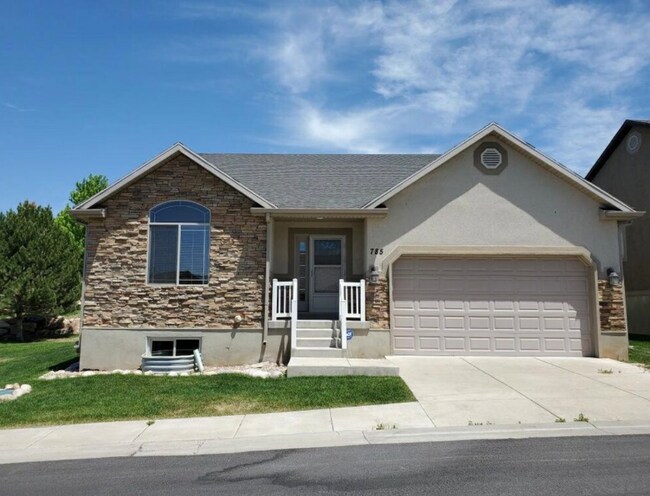 Building Photo - 785 Sage Dr