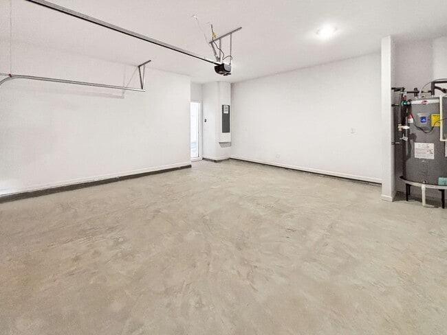 Building Photo - Brand New 4 BR/ 3.5 BA Home in Woodstock!