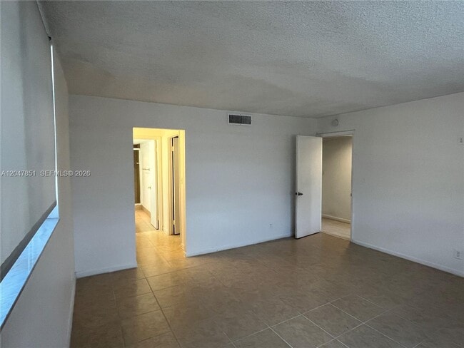 Building Photo - 403 NW 68th Ave