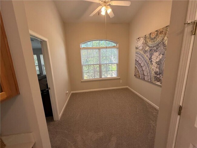 Building Photo - 997 Pierce Brennen Dr NE