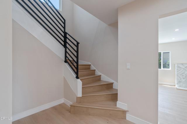 Building Photo - 1206 Tamarind Ave