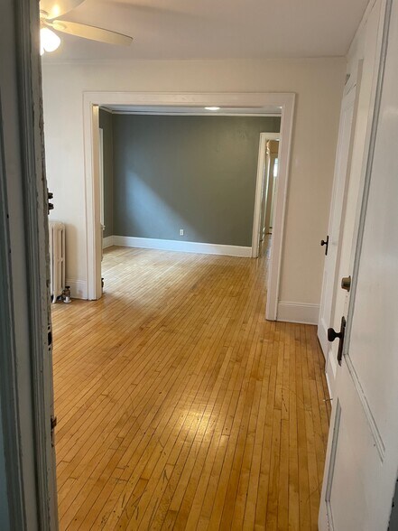 Building Photo - 1228 E Brady St