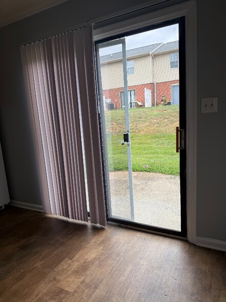 Building Photo - 74 Ferguson Dr