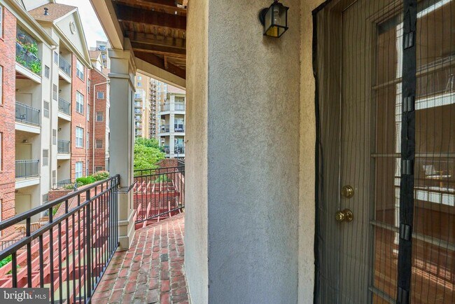 Building Photo - 1321 N Adams Ct