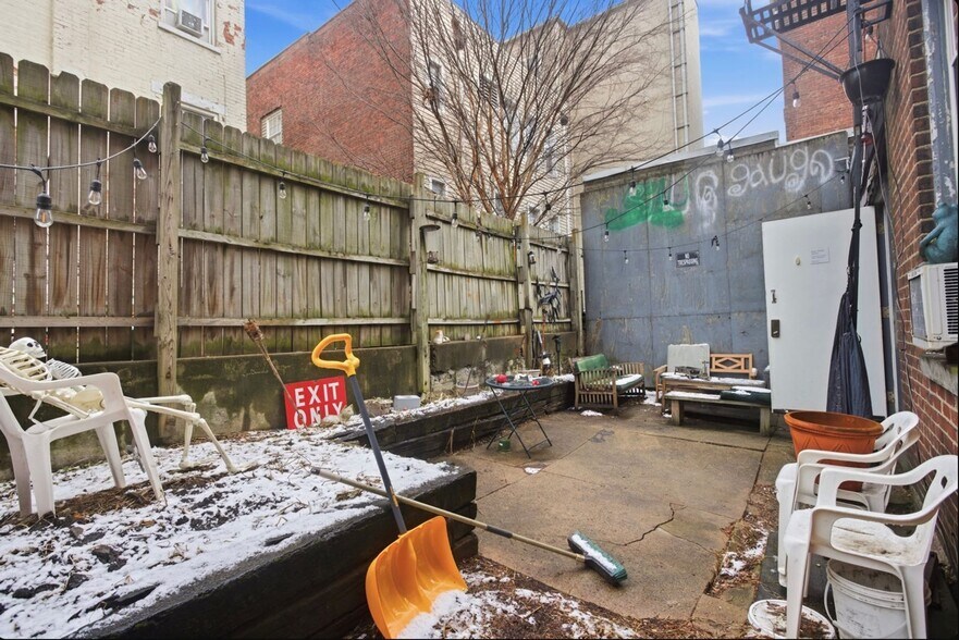 Building Photo - 228 W McMillan St