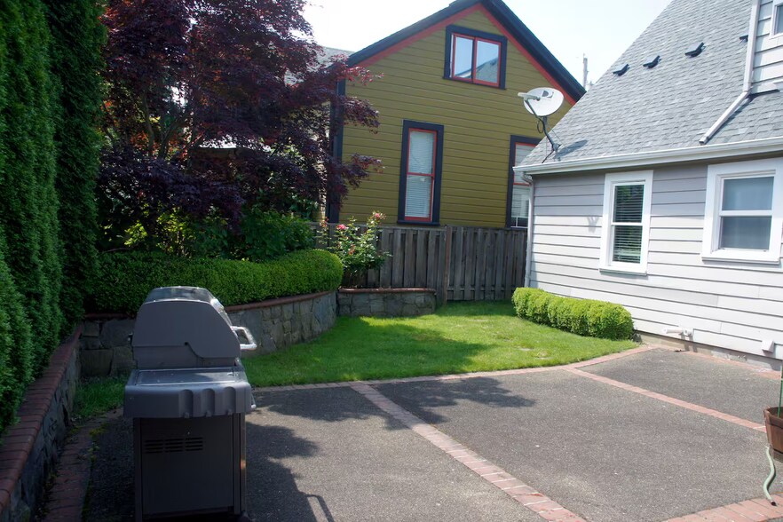 Backyard - 2904 NE Schuyler St